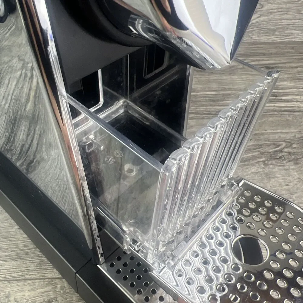 Nespresso CitiZ Espresso Machine, Type C111, 1260 W  Chrome Tested Working